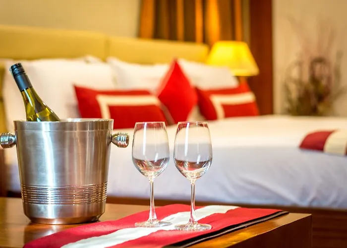 Octave Suites - Residency Rd