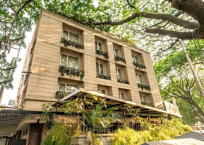 Octave Suites - Residency Rd