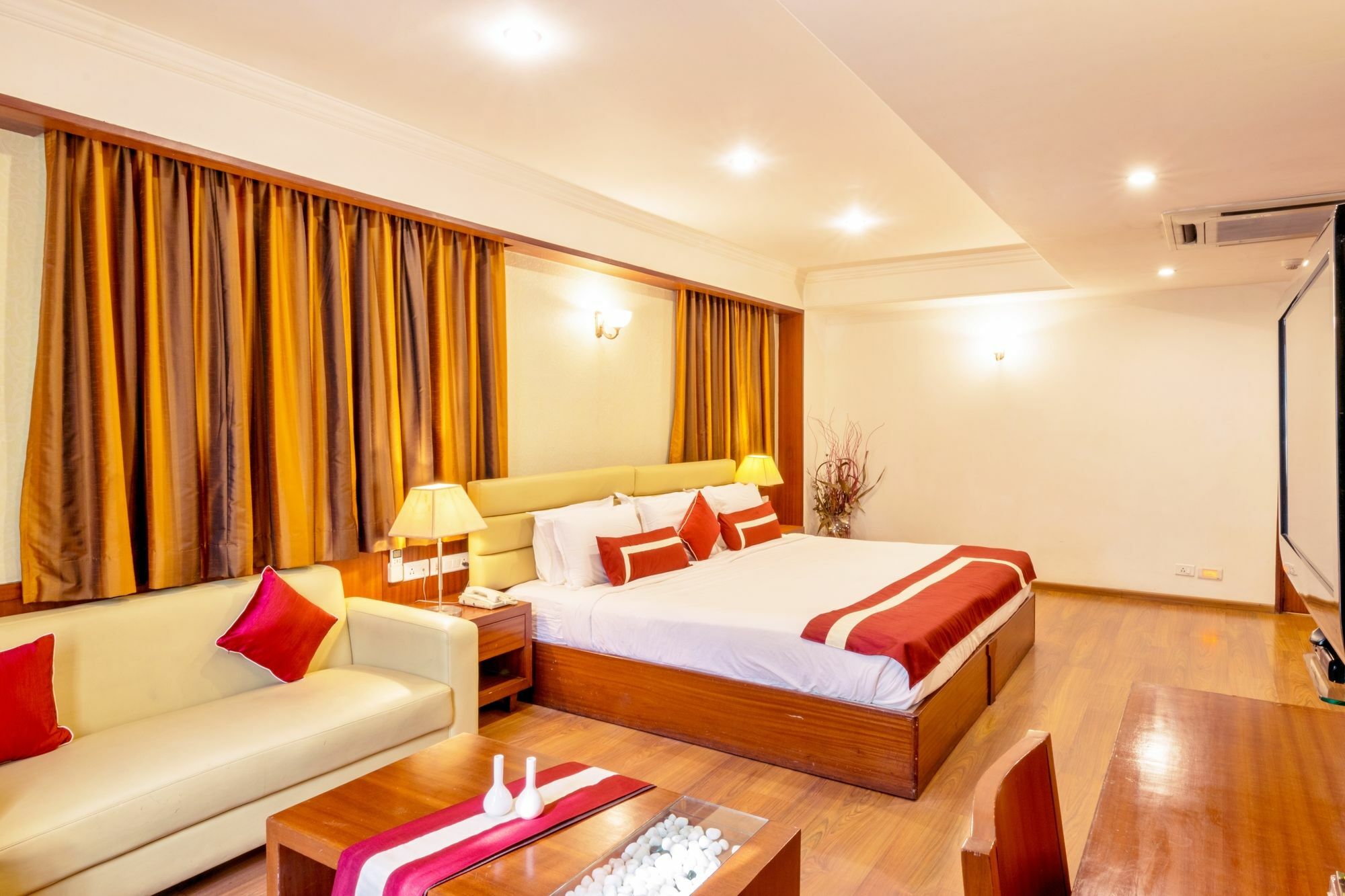Octave - Residency Rd होटल 3*